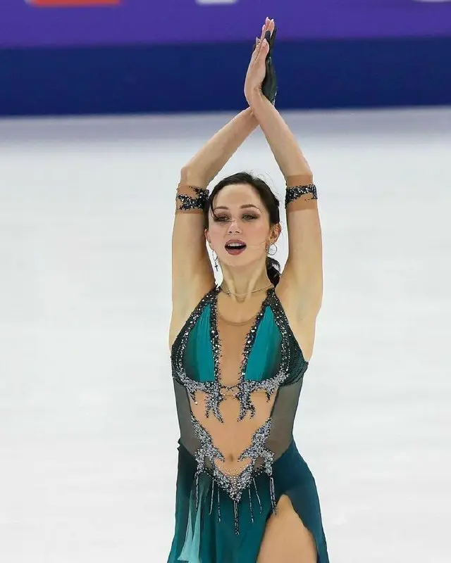 Elizaveta Tuktamysheva_Fan