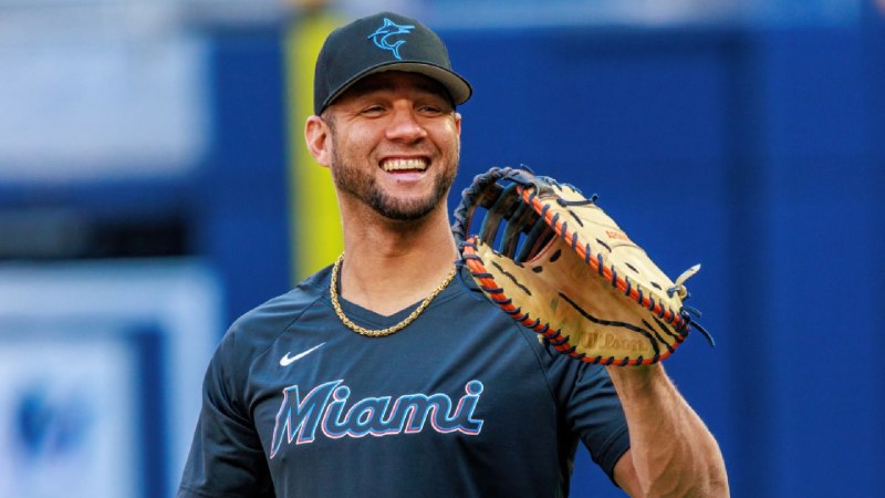 ***☑️******🇨🇺*** Yuli Gurriel firmará con los …