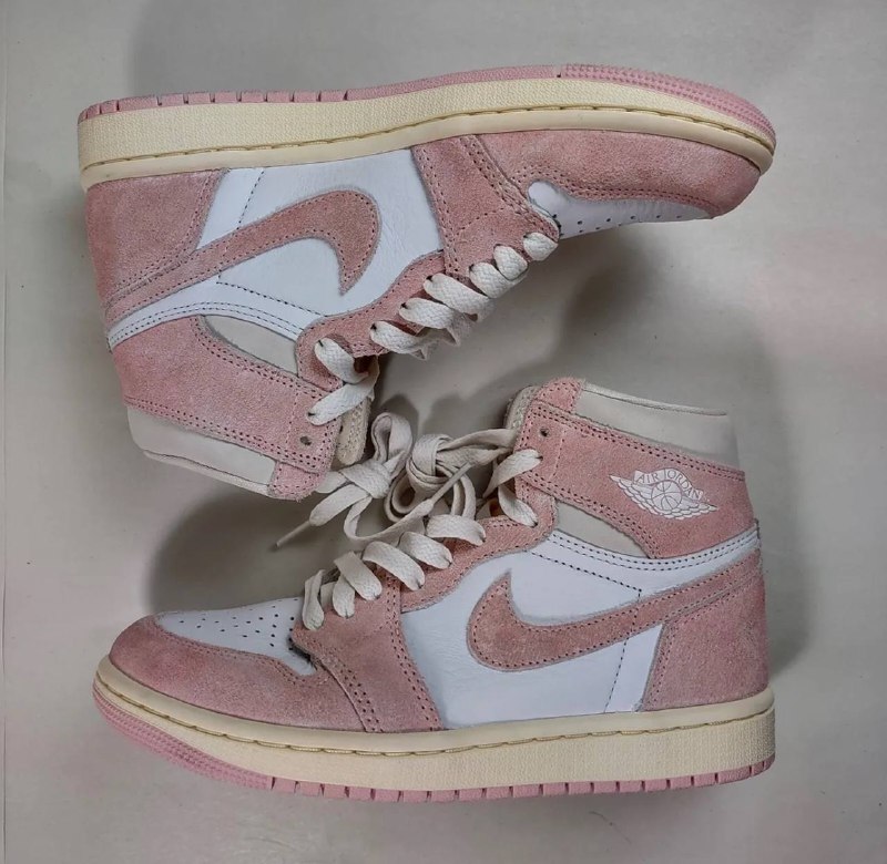 LUXURY DISCOUNTER Sneakers
