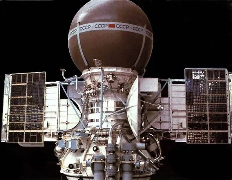 **Аппарат «Венера-9» был первым приславшим фото …