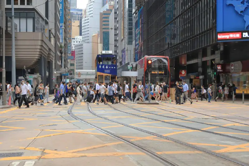 Что приоритетнее: высокая оплата труда или баланс между работой и личной жизнью? Многие **сотрудники в Гонгконге готовы отказаться от гибридного …