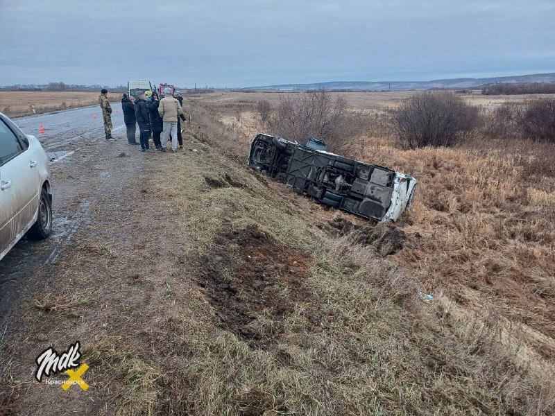 ***🚌******😱*** **Автобус с пассажирами опрокинулся на …