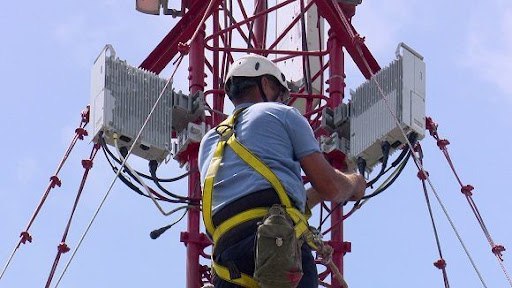 [Avanza recuperación del servicio telefónico afectado …