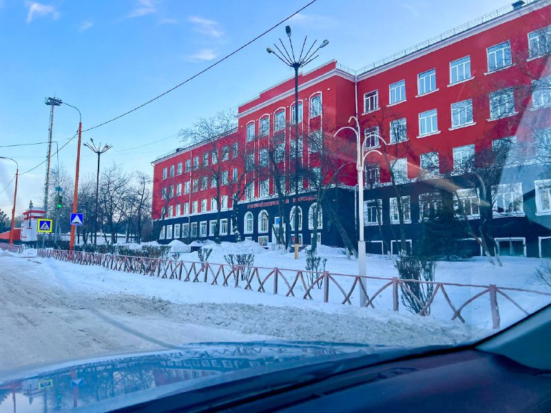 АРТУР МЭЙ