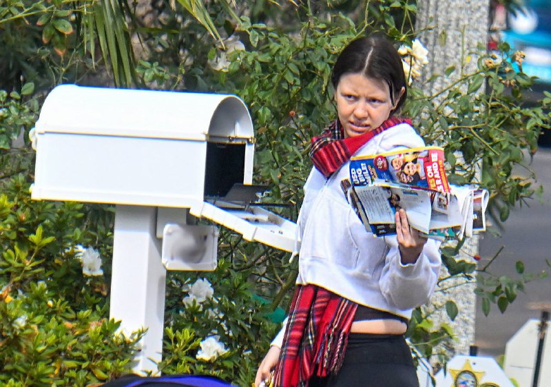 Mia Goth em Pasadena, CA.