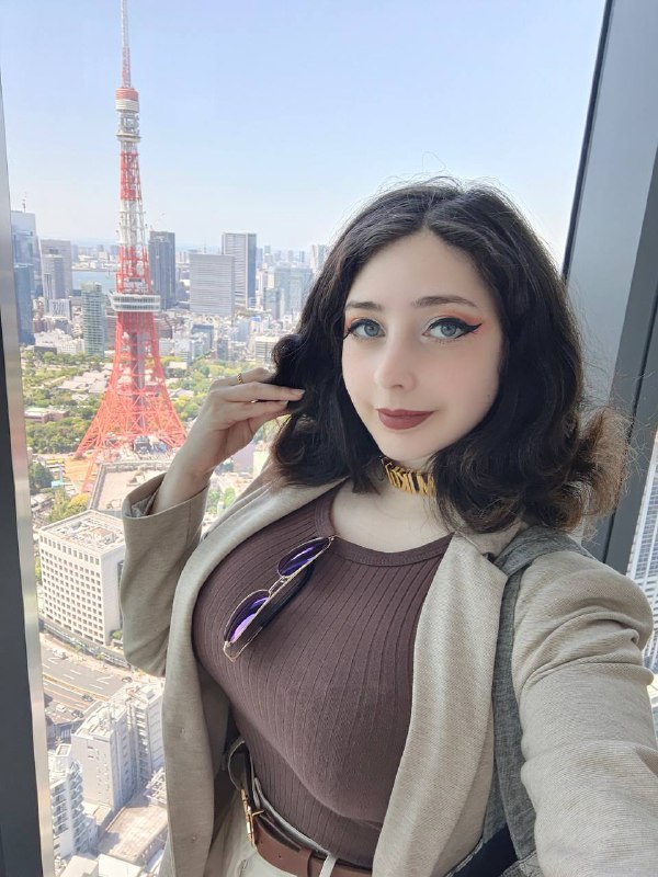 Mikomi Hokina's hang out