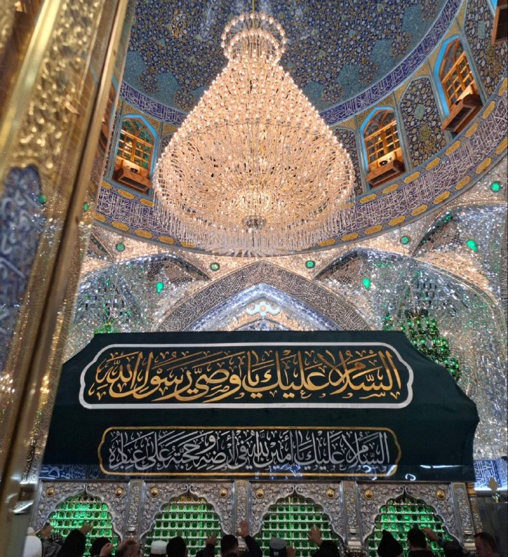 "زائر لكم عائذ بكم لائذ بقبوركم"