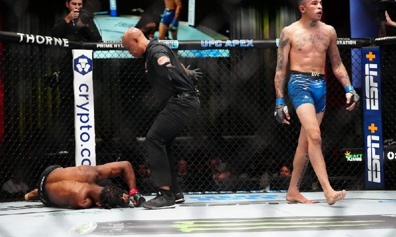 UFC Vegas 100: Carlos Prates sumó …