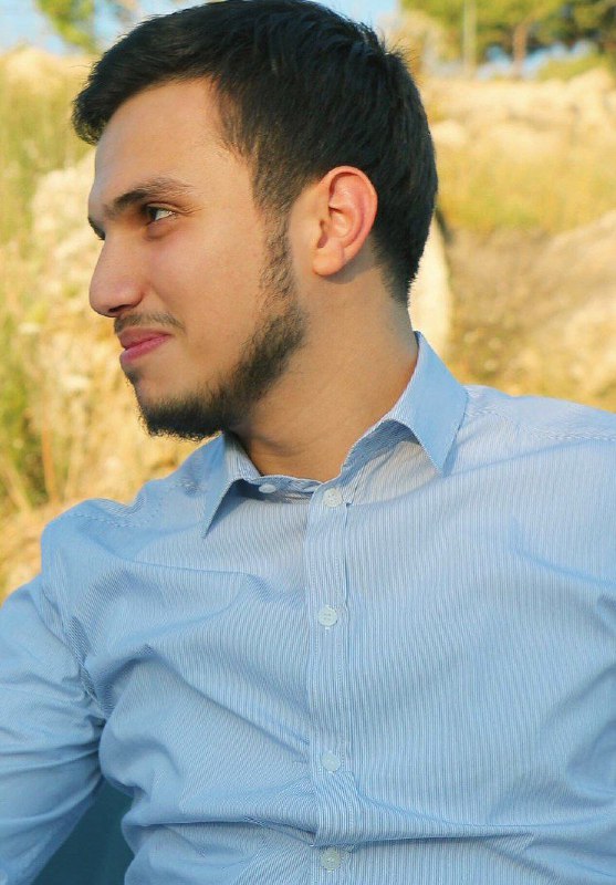 نفخرُ بأنّنا ثمرةَ أعمارٍ