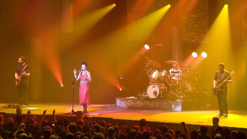 **The Cranberries требуют миллионы за недоплаченные …