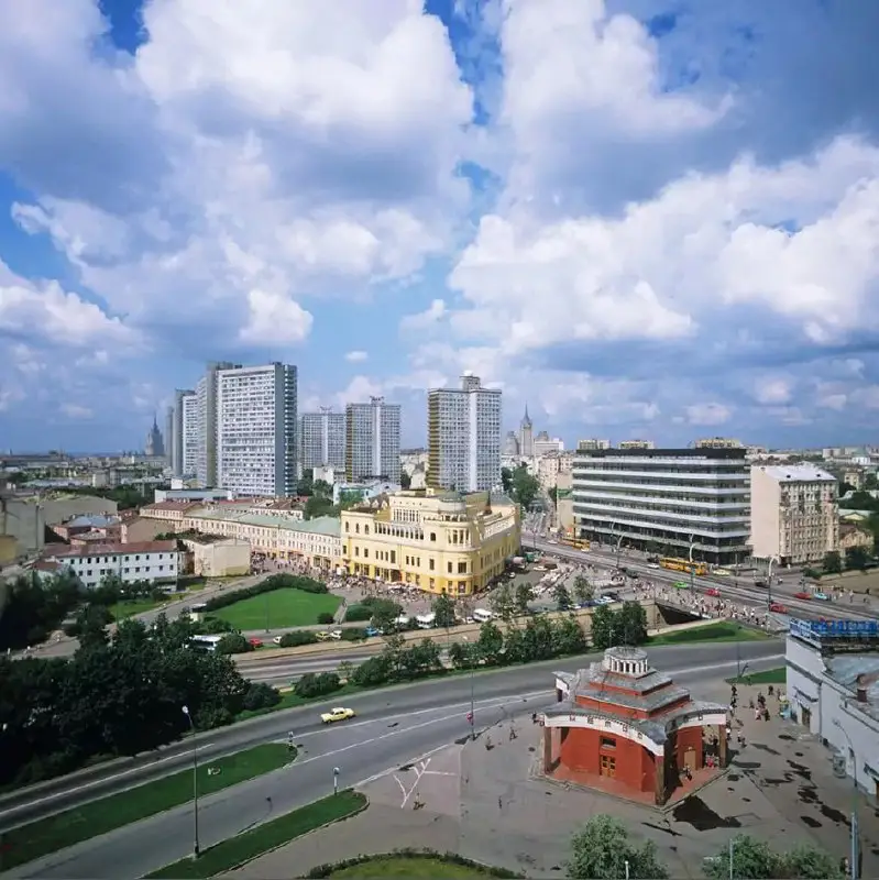 Арбатская площадь, 1986