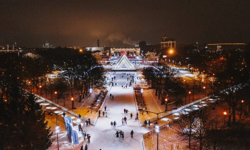 **Ледовый сезон в Парке Горького начнется …