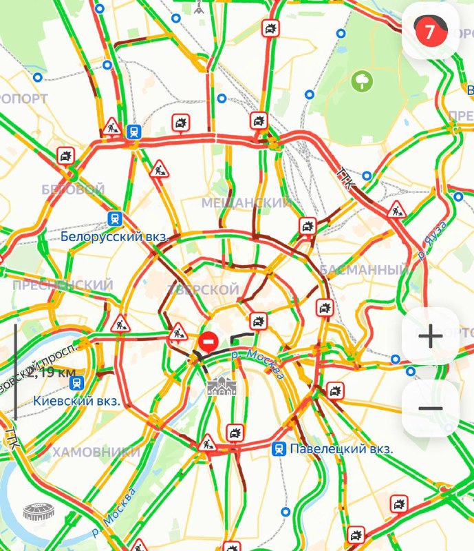 В Москве уже пробки 7 баллов