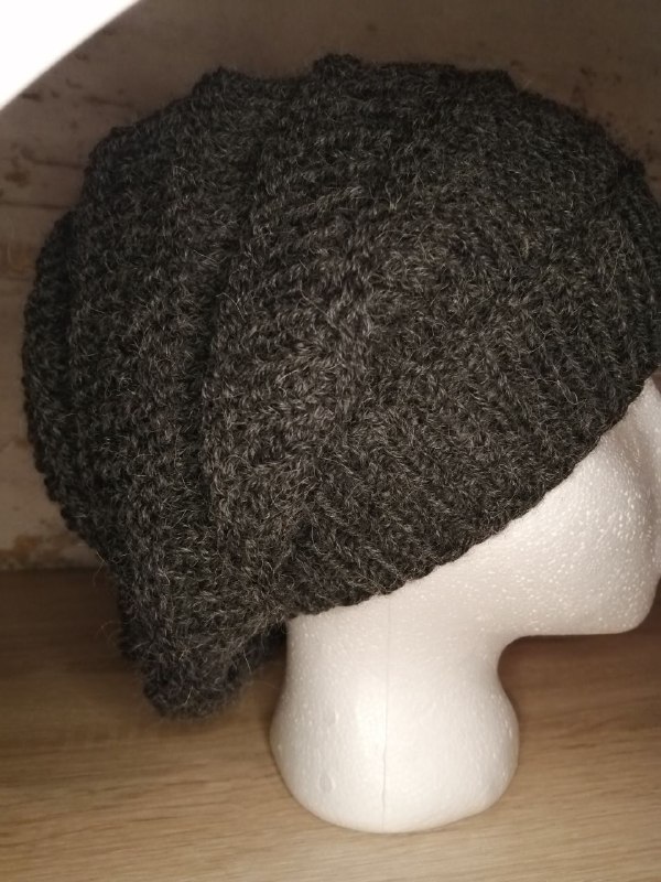 Und noch eine dunkelgraue Long Beanie …
