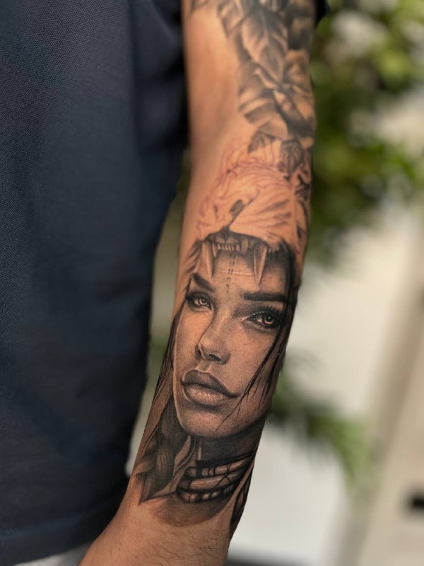 MUKHINA_TATTOO