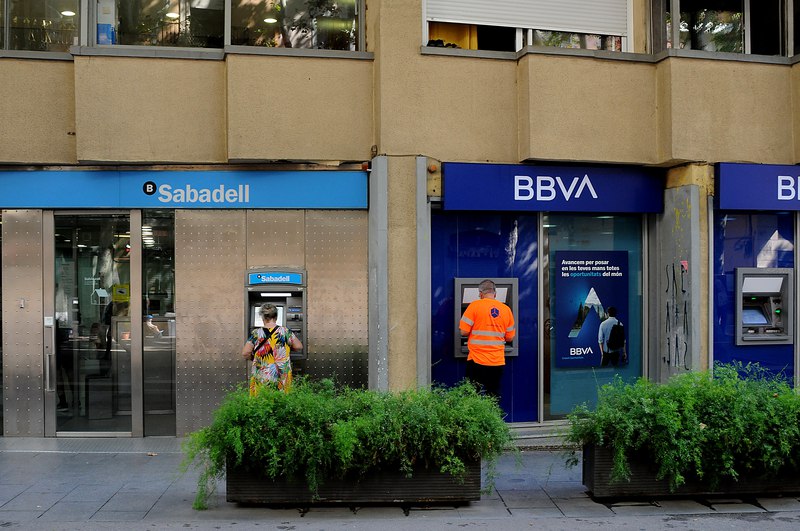 Die EZB genehmigt das Übernahmeangebot der BBVA für die Banco Sabadell