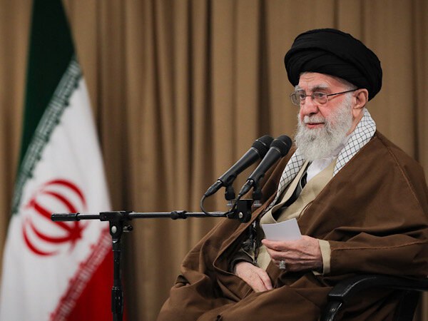 ***?*** حضرت آیت الله خامنه‌ای: دستگاه‌های …