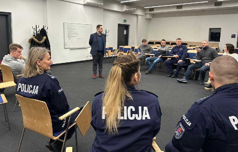 ***🇵🇱***Policjanci z Gdańska rozpoczęli szkolenie dotyczące …