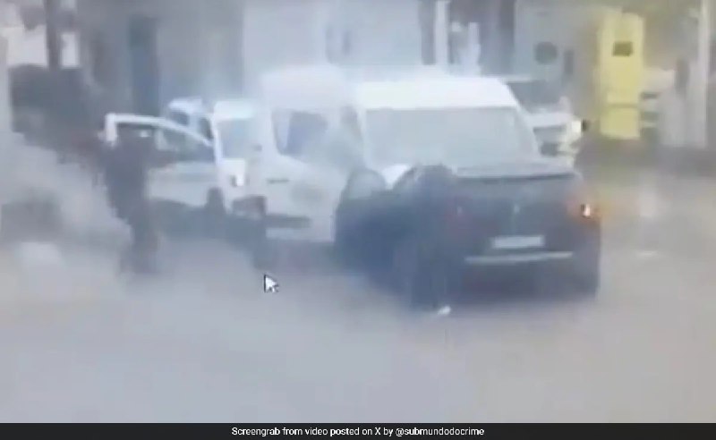 Video: 2 Minutes Of "Extreme Violence" In French Prison Van Escape