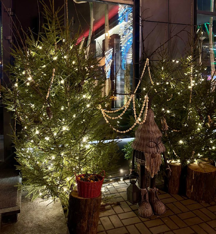 Настоящая новогодняя атмосфера в городе ***🎄***