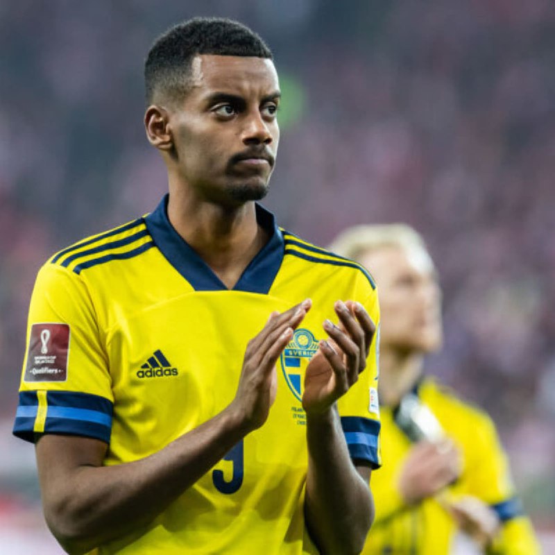 ***🗣️*** ***🇸🇪*** Alexander Isak rubbishes Arsenal …