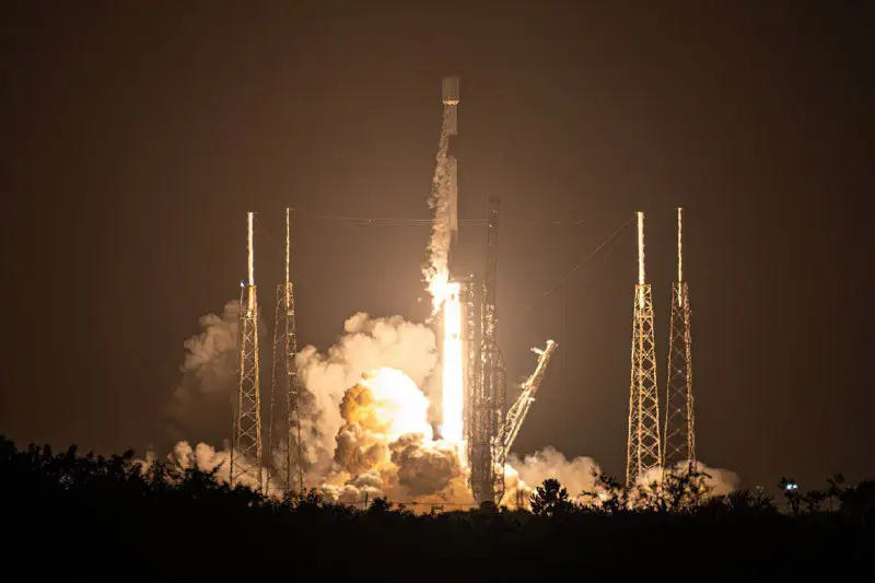 [​](https://telegra.ph/file/23a54f580f7deab955c7d.jpg)[SpaceX запустила очередную партию спутников Starlink](https://www.space.com/spacex-starlink-launch-group-6-29)