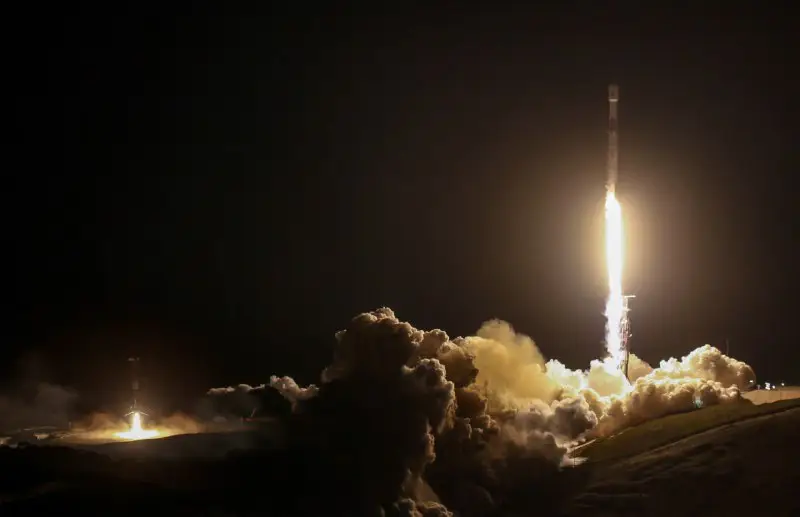 [​](https://telegra.ph/file/5079a66dca0281bd52a83.jpg)[SpaceX запустила спутники в интересах вооружённых сил Германии](https://www.space.com/spacex-german-military-satellites-launch-december-2023)
