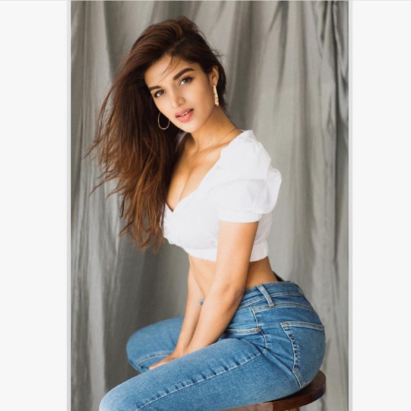 Nidhhi Agerwal 💃