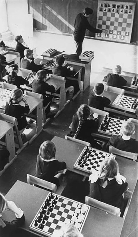 Children’s chess ***♟️*** lessons in the …