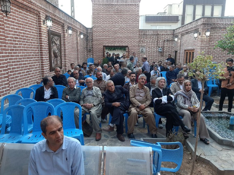 نووسەرانی گزینگ