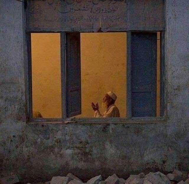 "ربَّاهُ لَستُ أَراكَ لَكنِّي أَرَى،