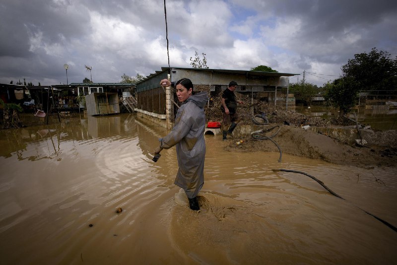 El río se ha vuelto loco