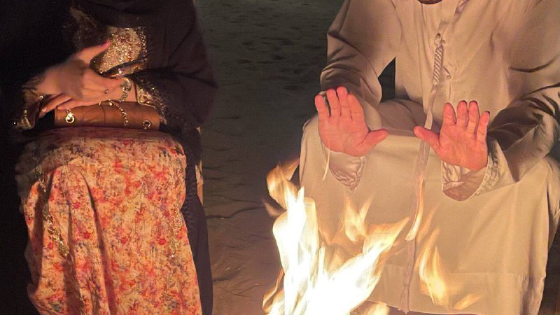 أَبِيتُ لِوَحدِي فِي لَيلٍ بِلَا قَمَر