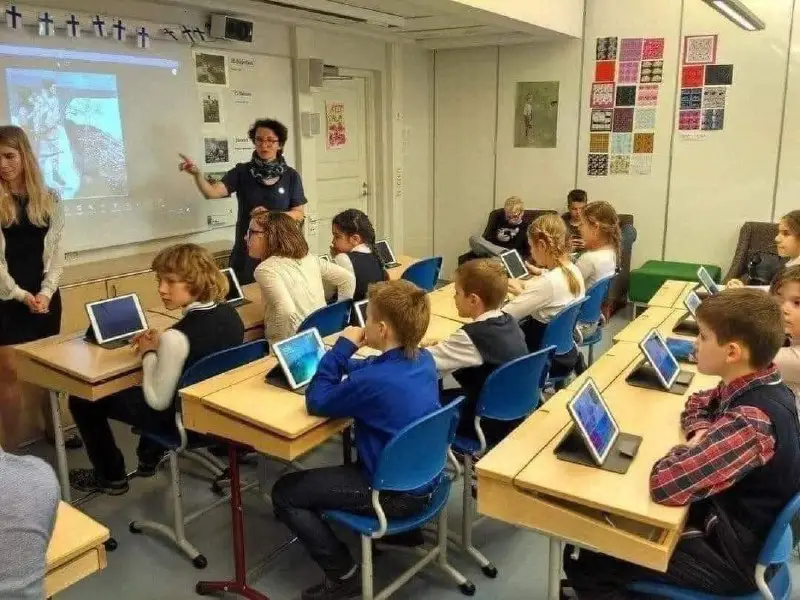 En Finlande, l'école commence quand l'enfant …