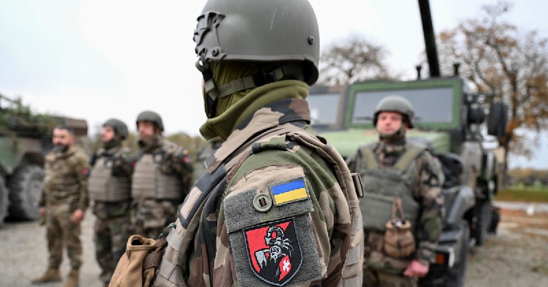 [Из 2 300 украинских солдат](https://www.lexpress.fr/monde/ukraine-une-brigade-zombie-formee-en-france-visee-par-une-enquete-K7O6V6J4DNDMRIFF264ZJAJPCQ/), прошедших …