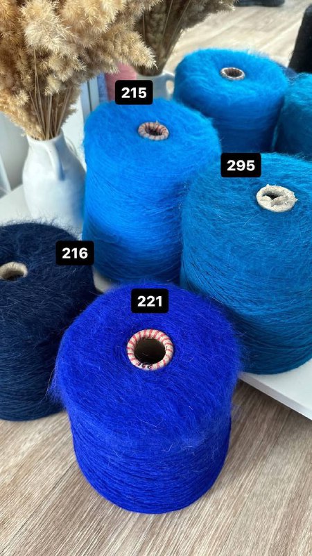 Oksana yarn. Пряжа