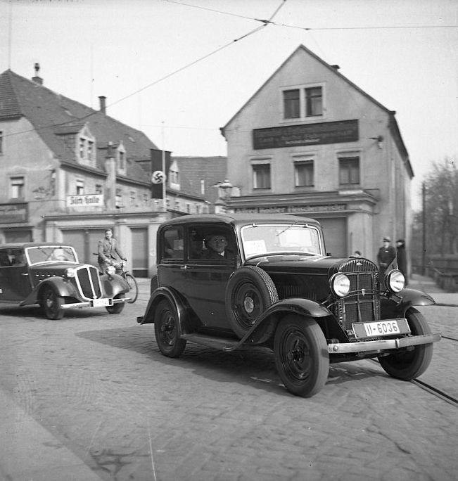 Street scene in 1930s Germany