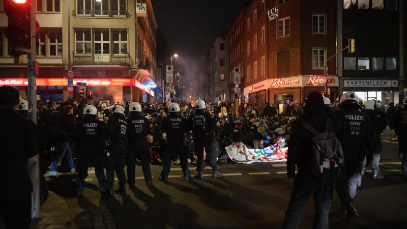 Bilanz der Polizei: Angemeldete Demonstrationen friedlich, …