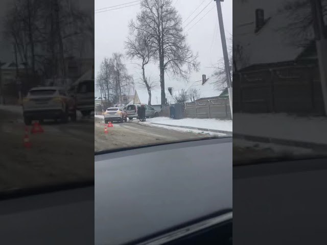 Подпихнул в забор. Видео