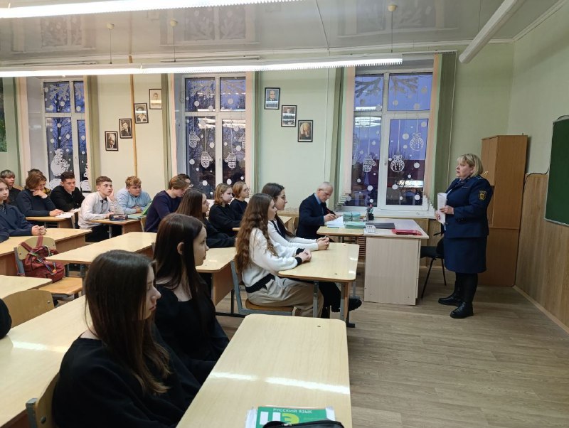 [#school8](?q=%23school8) Старший помощник прокурора провела с …