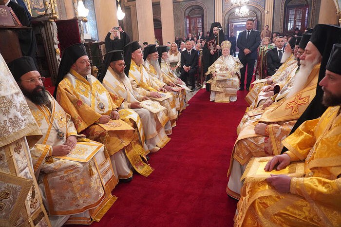Bulgarian hierarchs concelebrate with Ukrainian schismatics …