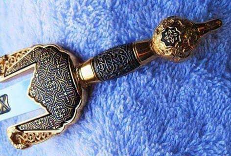 «ابكِ مثل النساء مُلكاَ مضاعا لم …