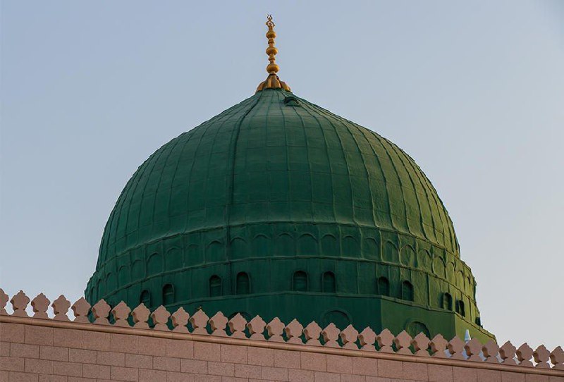 أقدامه مذ صافحت وَجهَ الثّرى