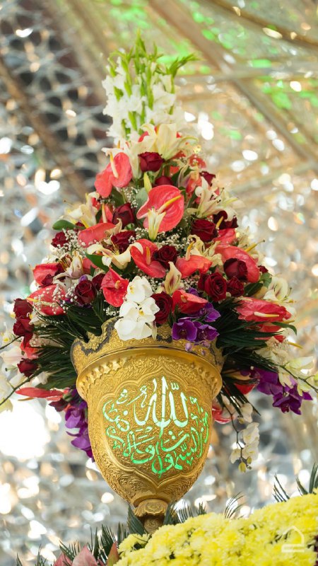 ڪلّ عامٍ ونحنُ في خيرٍ، بكَ، …