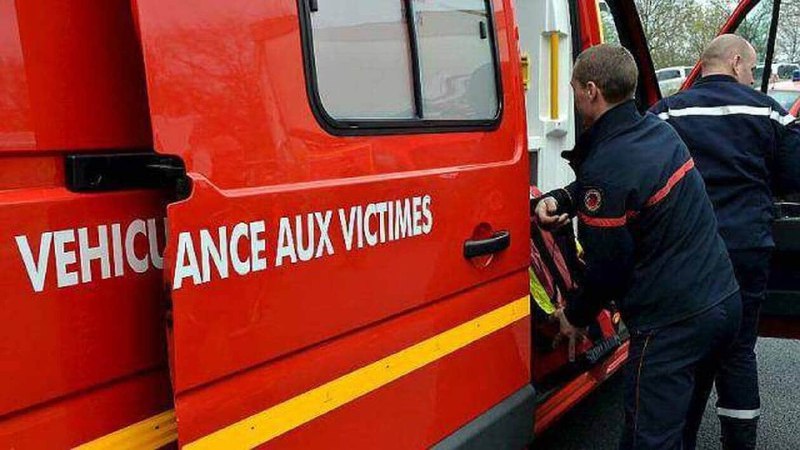 Une ambulance fauche un piéton, le …