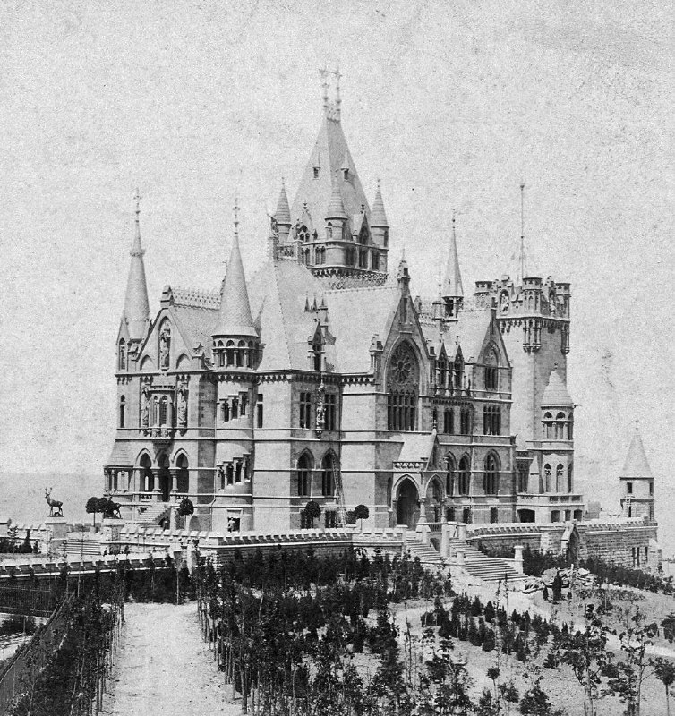 Schloss Drachenburg, Königswinter, Germany (Built: 1882)