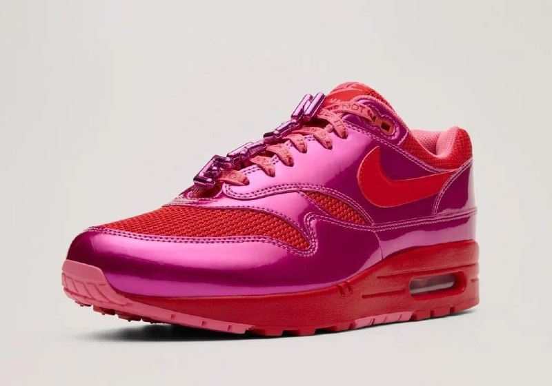 Nike Air Max 1 “Valentine’s Day”.