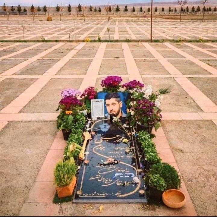 **به یاد سربداران مظلوم ایران: ‎**[**#سیدمحمد\_حسینی**](?q=%23%D8%B3%DB%8C%D8%AF%D9%85%D8%AD%D9%85%D8%AF_%D8%AD%D8%B3%DB%8C%D9%86%DB%8C) …