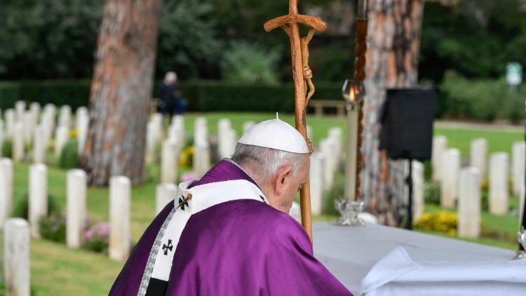 In diretta dal cimitero laurentino di …