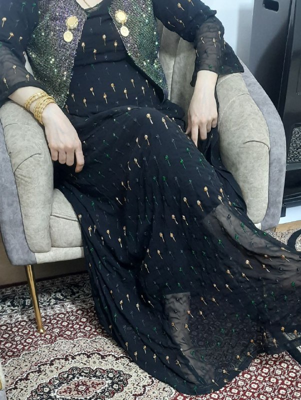 پارچه سرای آترین